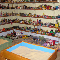 081007 0060 sandtrays playroom ED